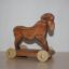 Лошадка деревянная
